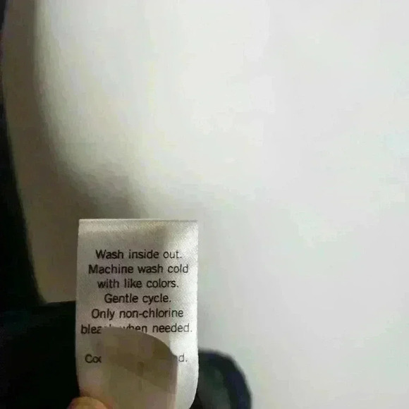 Apt. 9 women's black sleeveless blouse size XS - Picture 8 of 9